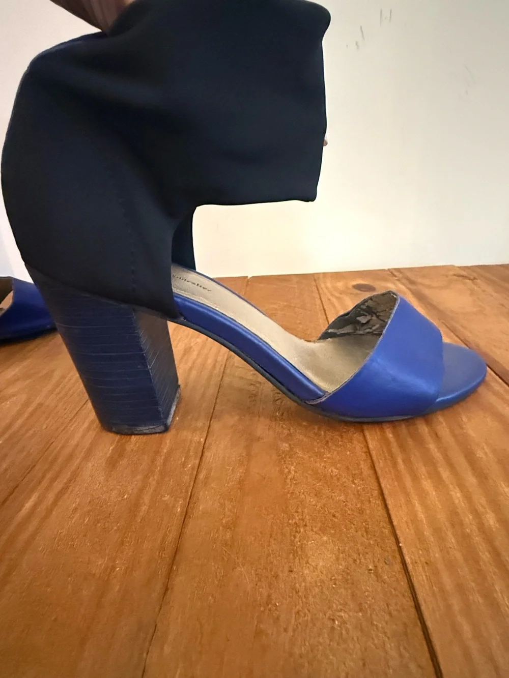 Seychelles & Corey Lynn Calter Black & Blue Heels. Size 7.